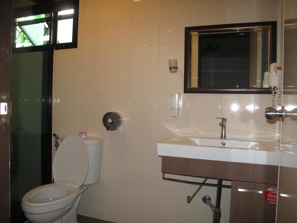 Qg Resort Bangkok Room photo