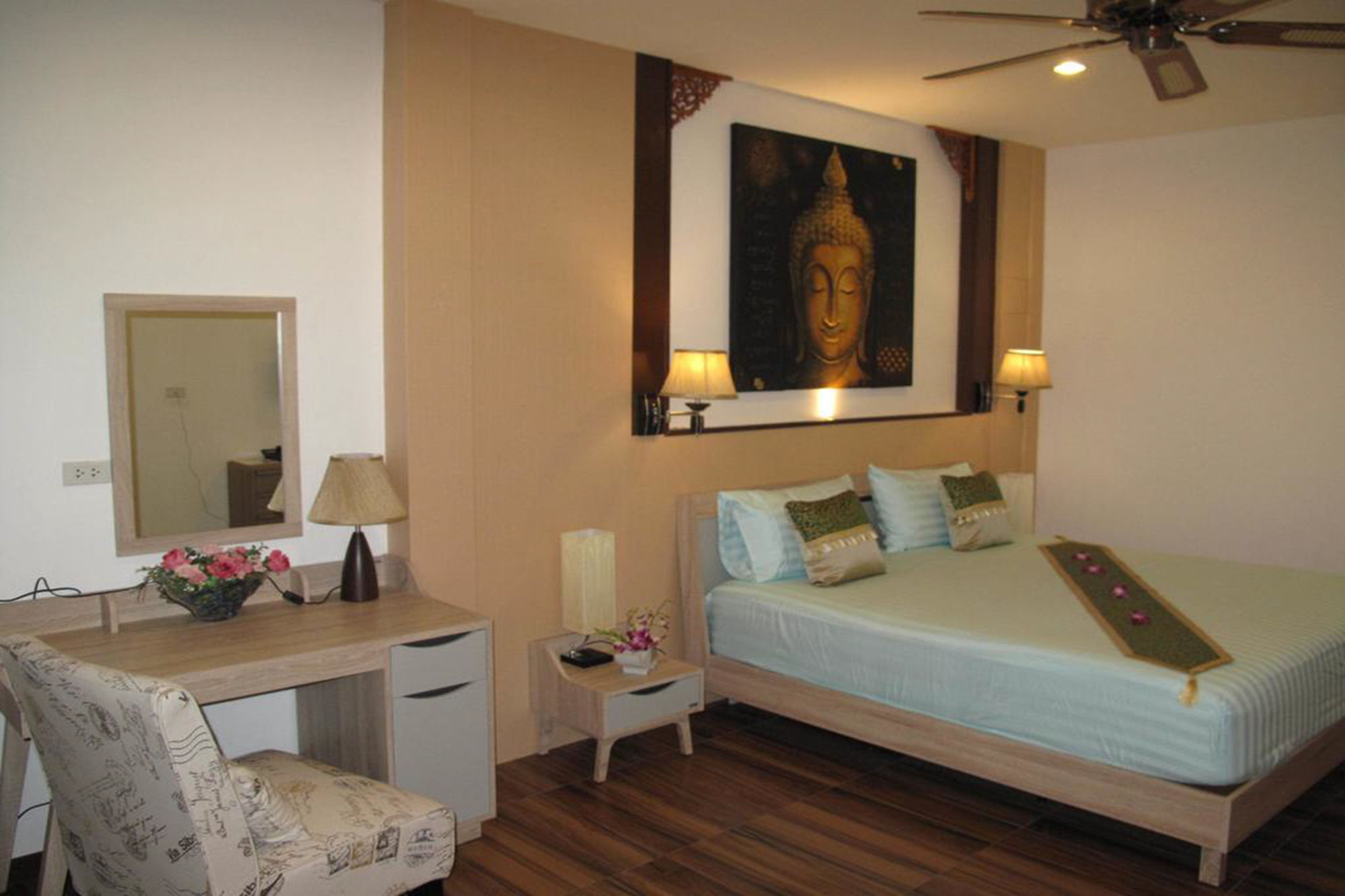 Qg Resort Bangkok Exterior photo